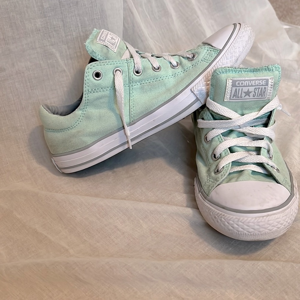 Mint Green Converse Junior size 5